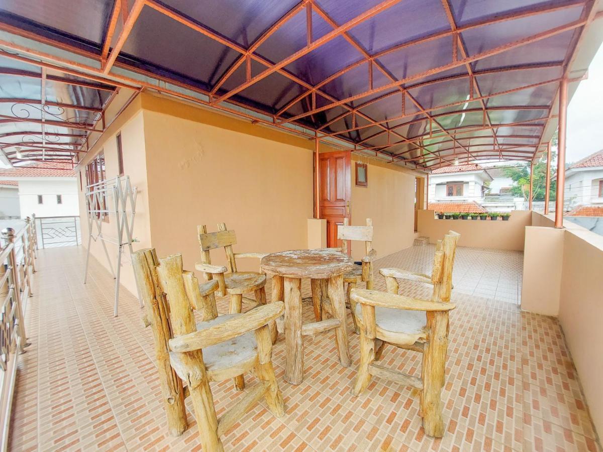 Villa Samsu By Puncak Holiday Cianjur Bagian luar foto